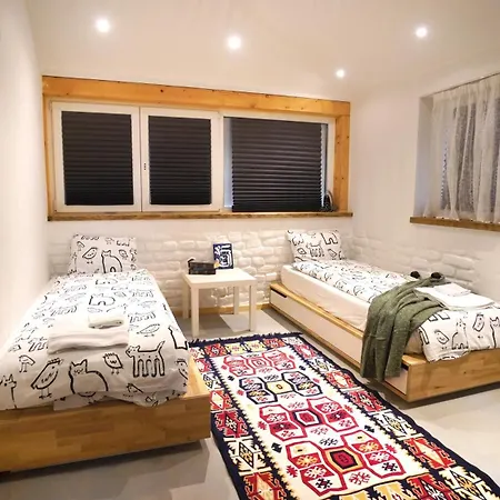 Appartement Modern And Spacious 3-bedroom Entire House *