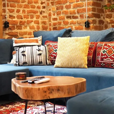 Apartman Modern And Spacious 3-bedroom Entire House