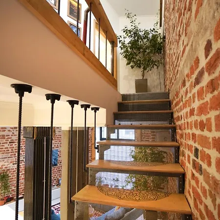 Modern And Spacious 3-bedroom Entire House