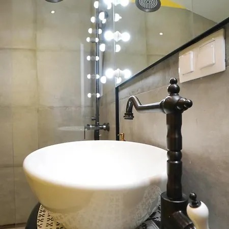 Modern And Spacious 3-bedroom Entire House