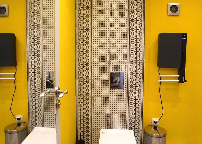 Modern And Spacious 3-bedroom Entire House ソフィア