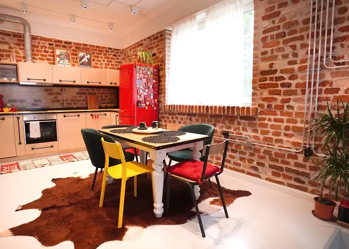 Modern And Spacious 3-bedroom Entire House アパート