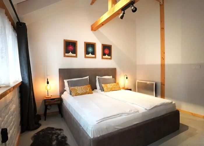 アパート Modern And Spacious 3-bedroom Entire House