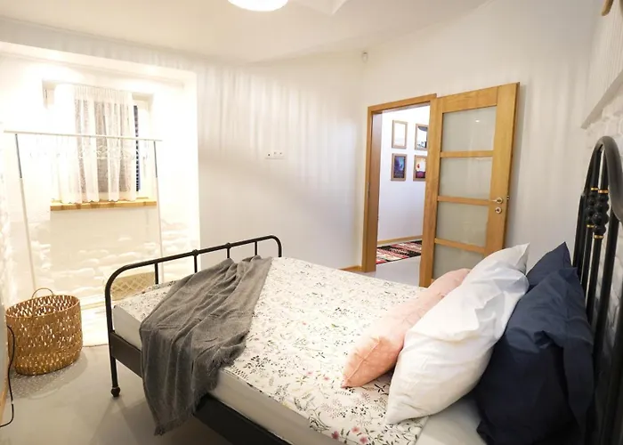 アパート Modern And Spacious 3-bedroom Entire House