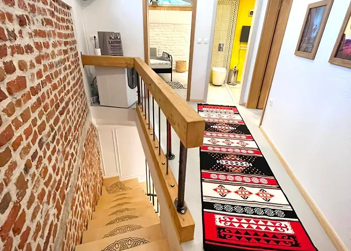 Modern And Spacious 3-bedroom Entire House *