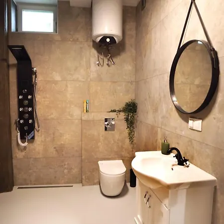 Modern And Spacious 3-bedroom Entire House شقة صوفيا
