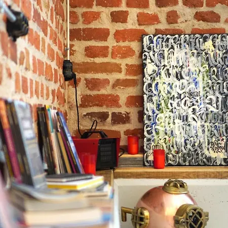 Modern And Spacious 3-bedroom Entire House דירה סופיה