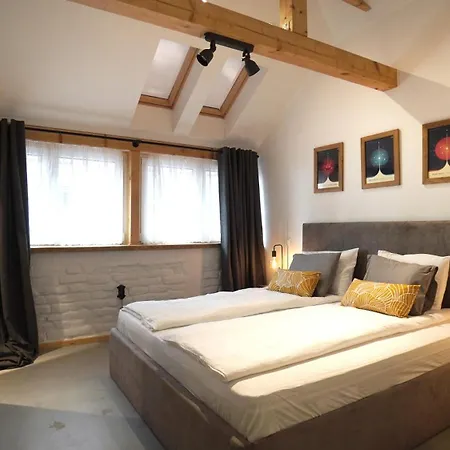 Modern And Spacious 3-bedroom Entire House * סופיה